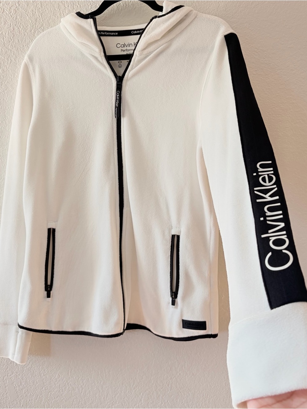 Calvin Klein woman’s White Hooded Zip up sweater with Black Trim size XL winter